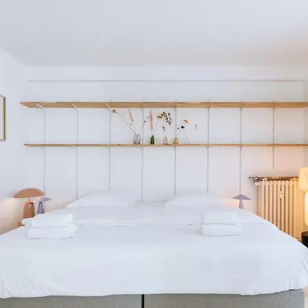 Flexliving - Beautiful 3-room With Living - 18th Apartment *