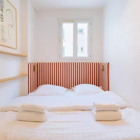 Apartment Immeuble Clignancourt *