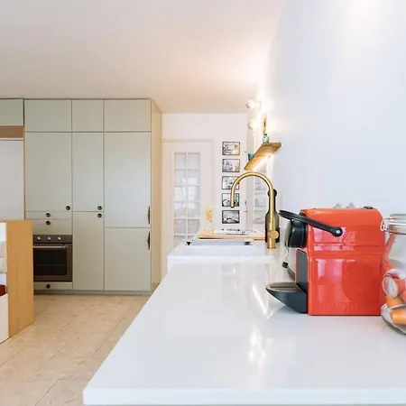 Apartment Immeuble Clignancourt Paris